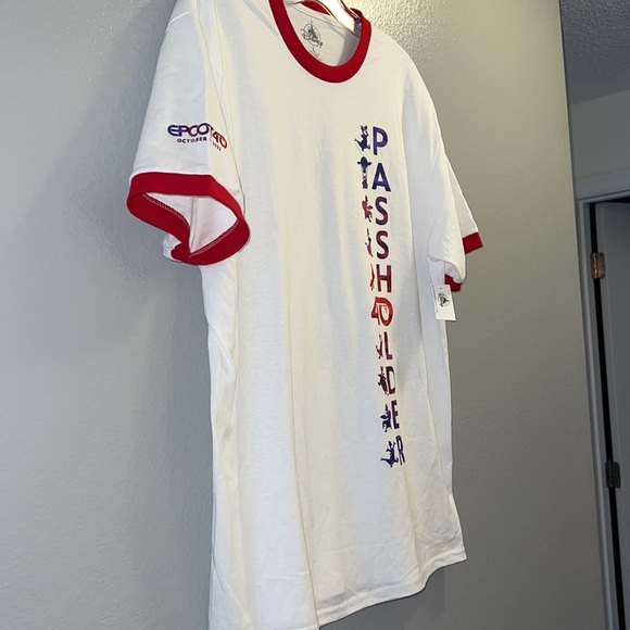 Disney UNISEX EPCOT 40 October 1, 2022 T-Shirt LIMITED EDITION - Picture 7 of 11